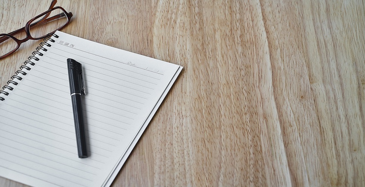 Passei a redação a limpo e errei uma palavra. O que fazer?